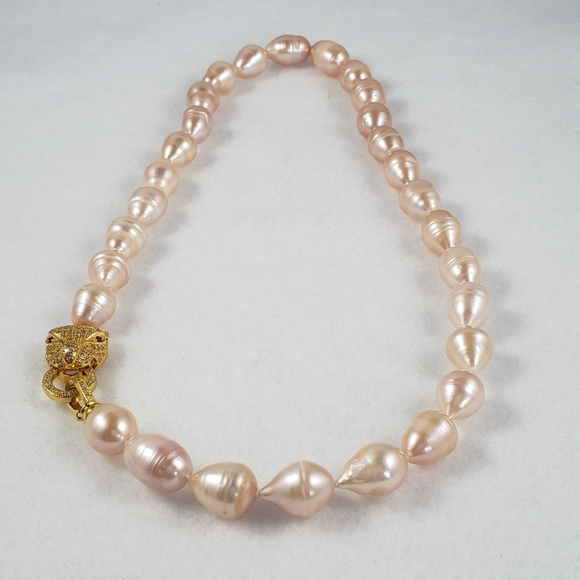REAL - 11mm Peach Pearl Necklace - Picture 2 of 6